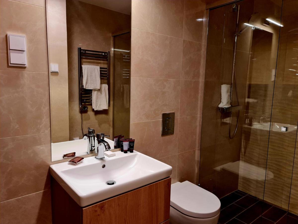 Emerald Downtown Luxury Suites With Hotel Services Budapest Extérieur photo